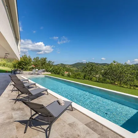 Butoniga Hills Villa *