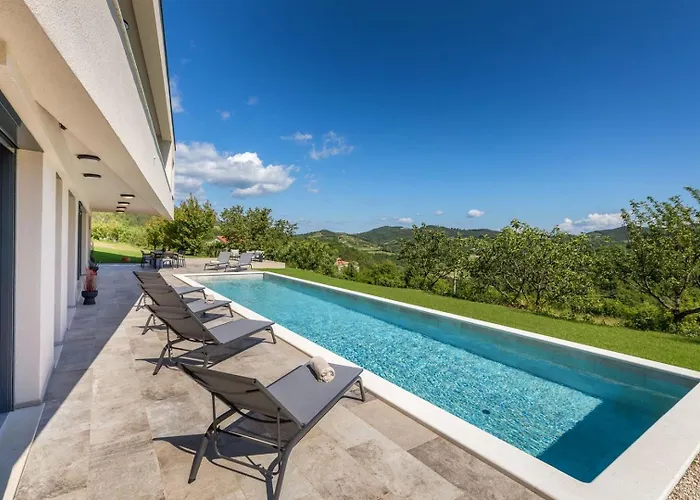 Butoniga Hills Villa *